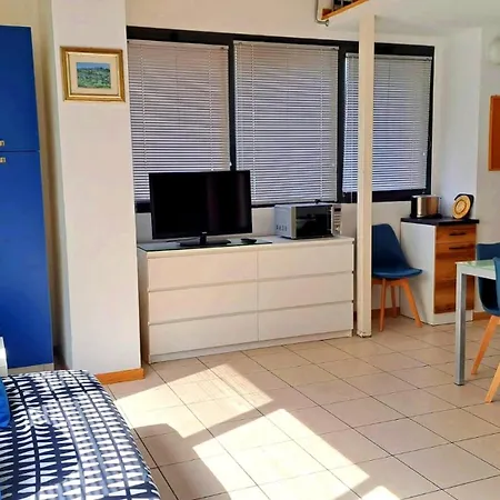 Gemme Fiorentine Apartments In Front Of The Train Station 5 Minutes From The Centre Free Parking-3