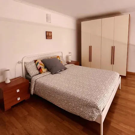 Gemme Fiorentine Apartments In Front Of The Train Station 5 Minutes From The Centre Free Parking-3