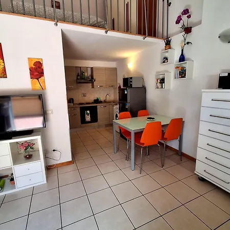 Gemme Fiorentine Apartments In Front Of The Train Station 5 Minutes From The Centre Free Parking-2